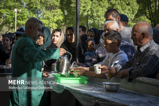 جشن خانوادگی دهه کرامت در شهرکرد