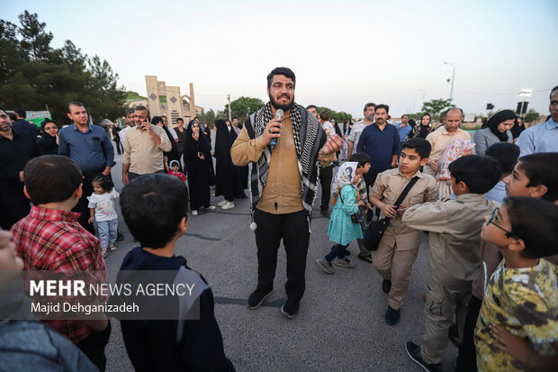 «طوفان فانوس‌ها» در یزد