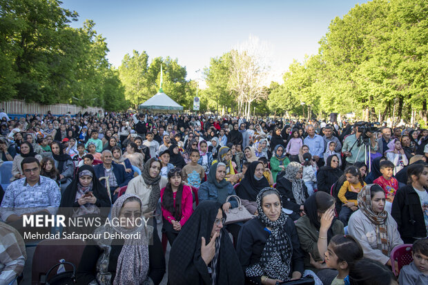 جشن خانوادگی دهه کرامت در شهرکرد