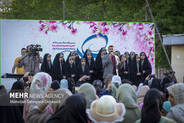 جشن خانوادگی دهه کرامت در شهرکرد
