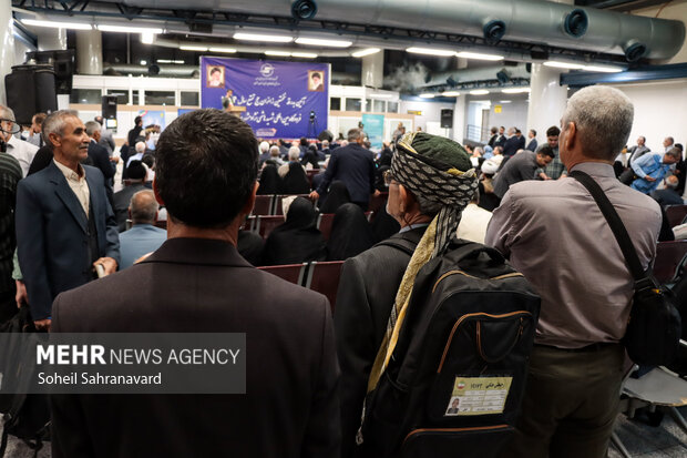 بدرقه زائران حج تمتع از فرودگاه بین‌المللی مشهد