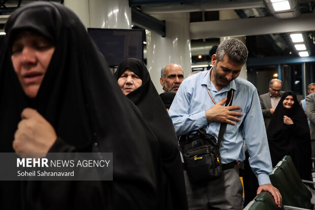 بدرقه زائران حج تمتع از فرودگاه بین‌المللی مشهد