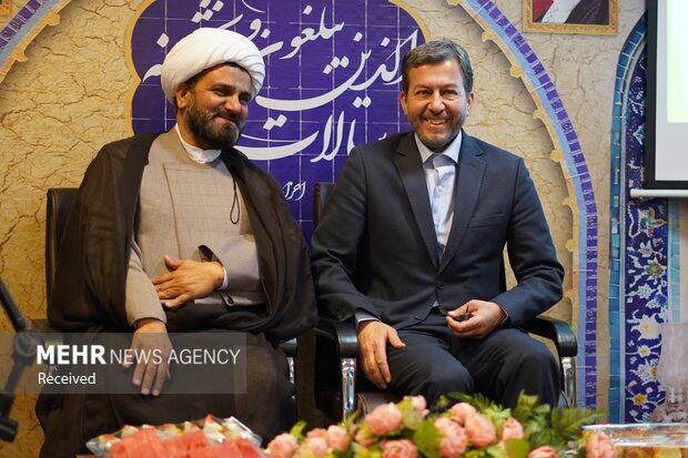 نشست صمیمانه استاندار و مدیران اداره تبلیغات اسلامی استان اصفهان