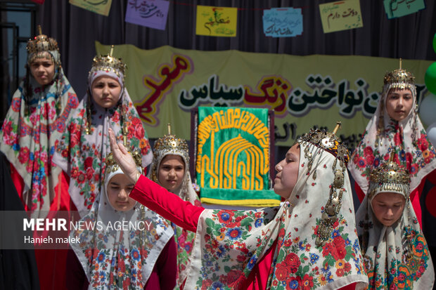 کاروان «زیر سایه خورشید» در گلستان