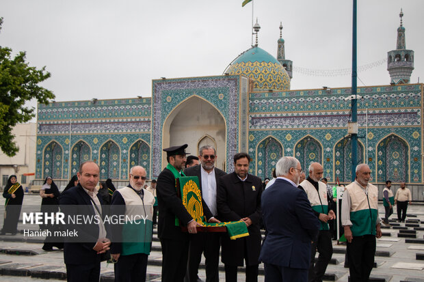 کاروان «زیر سایه خورشید» در گلستان