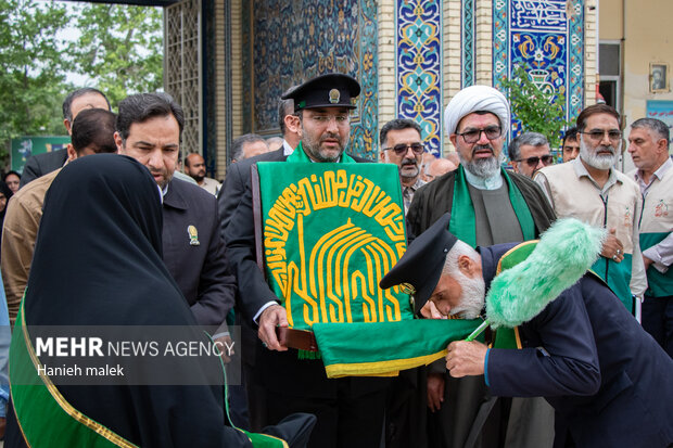 کاروان «زیر سایه خورشید» در گلستان