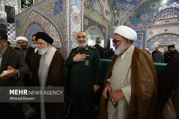 اولین سالگرد شهادت شهید رئیسی و شهدای خدمت در حرم مطهر رضوی