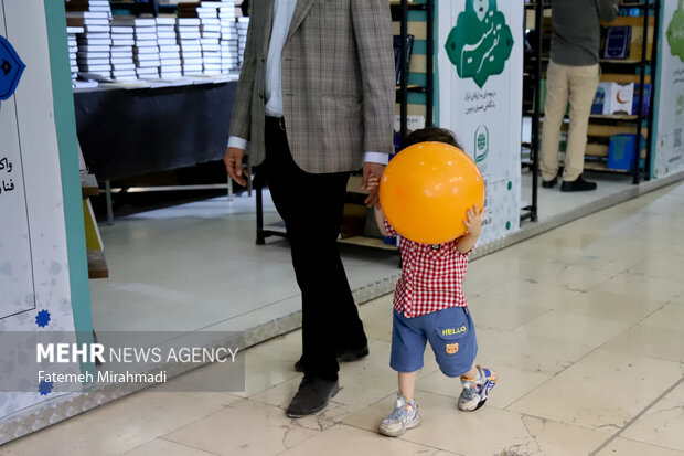 سی و ششمین نمایشگاه کتاب تهران_روز دوم