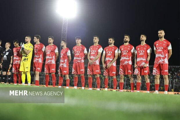 دیدار دو تیم خیبر خرم‌آباد و پرسپولیس تهران