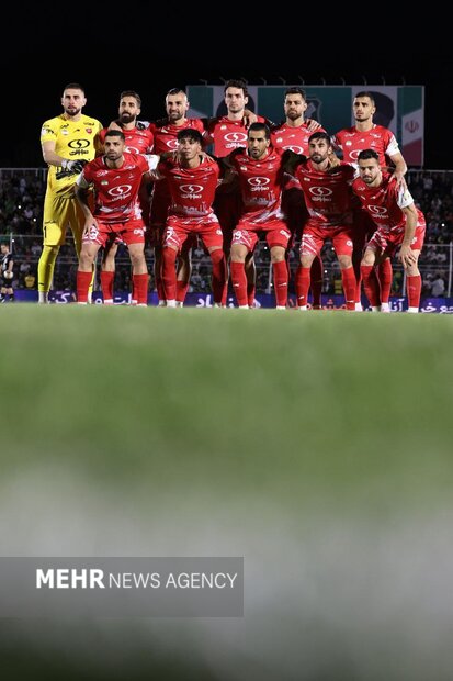 دیدار دو تیم خیبر خرم‌آباد و پرسپولیس تهران