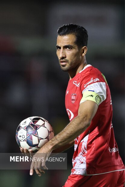 دیدار دو تیم خیبر خرم‌آباد و پرسپولیس تهران