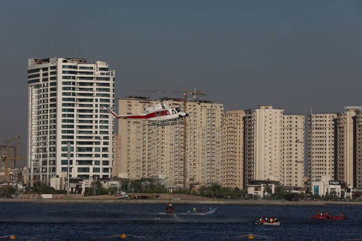 مانور بزرگ امداد و نجات هلال احمر در دریاچه شهدای خلیج فارس+عکس مانور بزرگ امداد و نجات هلال احمر در دریاچه شهدای خلیج فارس+عکس