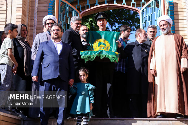 کاروان «زیر سایه خورشید» در سنندج