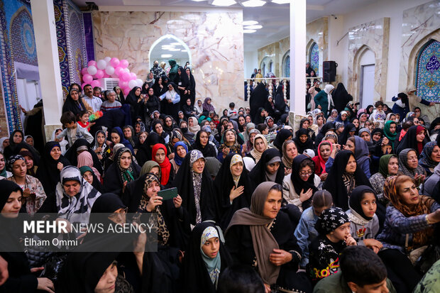 کاروان «زیر سایه خورشید» در سنندج