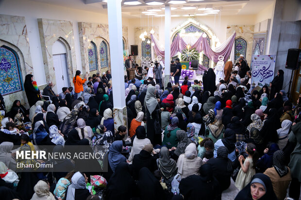 کاروان «زیر سایه خورشید» در سنندج