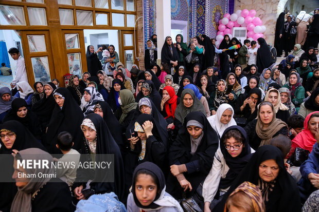کاروان «زیر سایه خورشید» در سنندج