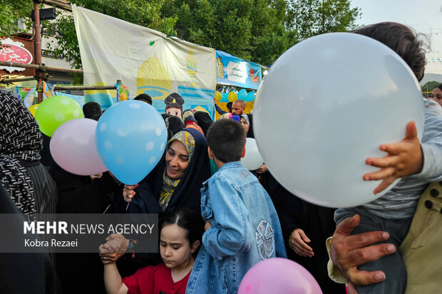جشن خانوادگی امام رضایی‌ها در مشهد - ۱
