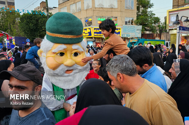 جشن خانوادگی امام رضایی‌ها در مشهد - ۱