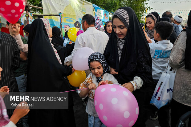 جشن خانوادگی امام رضایی‌ها در مشهد - ۱