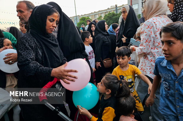 جشن خانوادگی امام رضایی‌ها در مشهد - ۱