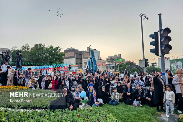 جشن خانوادگی امام رضایی‌ها در مشهد - ۱