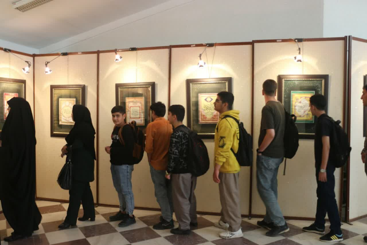 نمایشگاه خوشنویسی قرآنی در کامیاران برپا شد