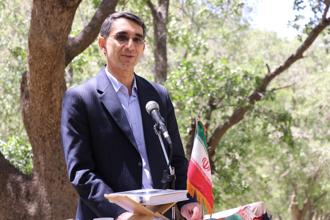 تجلیل از معلمان عشایری لرستان در سیاهچادر برگزار شد