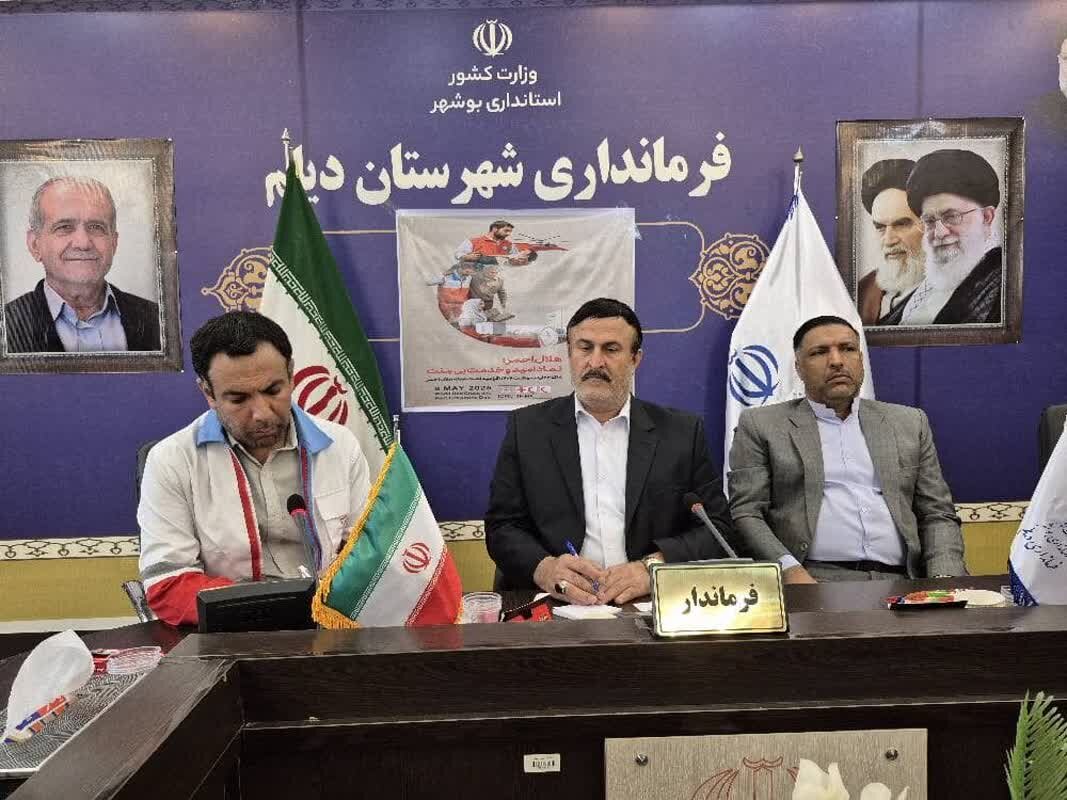 تلاشهای امدادگران و داوطلبان هلال احمر ستودنی است تلاشهای امدادگران و داوطلبان هلال احمر ستودنی است