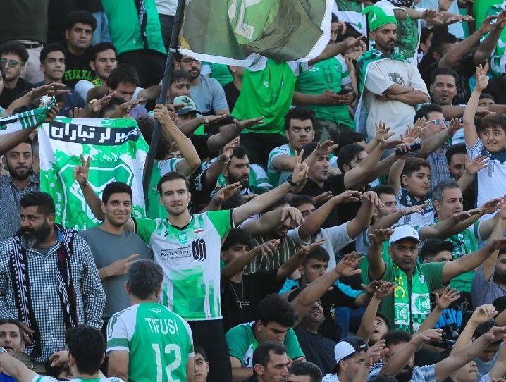خيبر،دقيقه،بازي،تيم،ورزشگاه،پرسپوليس،ديدار،فوتبال،تختي،هواداران