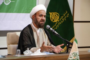 حضور امام در جامعه باعث نزول برکات خداوند می‌شود