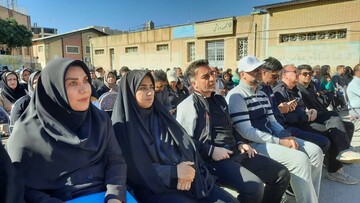 پیاده‌روی خانوادگی همزمان با میلاد امام رضا(ع)در ایلام برگزار شد