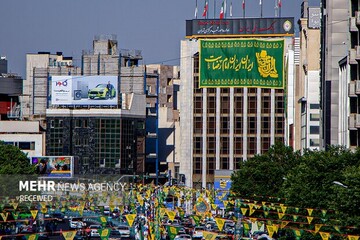 بالفيديو والصور.. الاحتفال الكبير بذكرى مولد الإمام الرضا (ع) في طهران