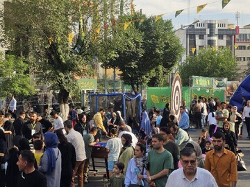 بالفيديو...مشاهد من حفل ذكرى مولد الإمام الرضا(ع) في طهران
