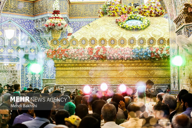 حال و هوای حرم اخت الرضا(ع) در شب میلاد امام هشتم