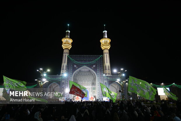 شب میلاد امام رضا (ع) در حرم مطهر رضوی