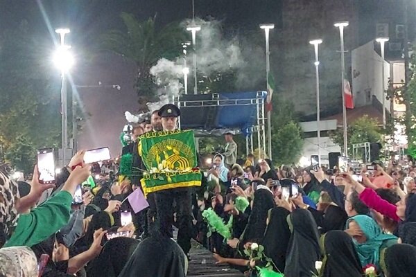 مدينة رشت تعم بالنور والفرح في ذكرى ولادة الإمام الرضا (ع)
