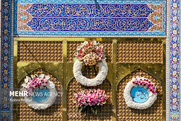 روز میلاد امام رضا (ع) در حرم مطهر رضوی