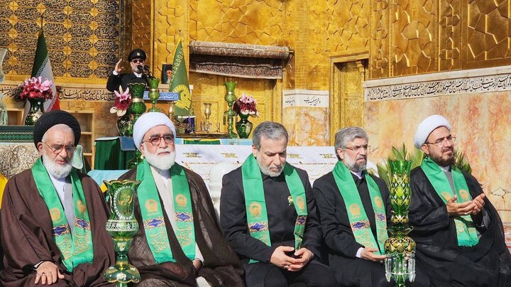 VIDEO: Ritual of changing flag of Imam Reza (AS) holy shrine