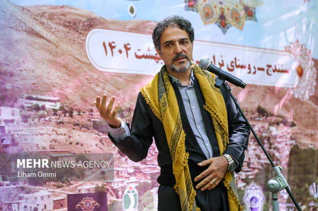 یادواره سنجرخان وزیری در روستای نران کردستان
