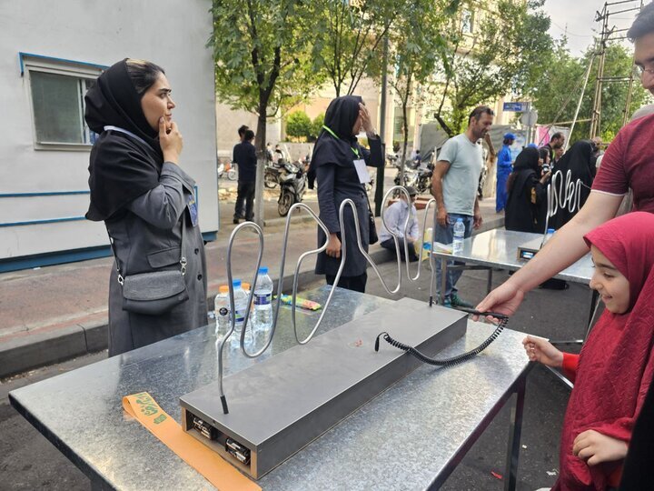 بالفيديو والصور.. الاحتفال الكبير بذكرى مولد الإمام الرضا (ع) في طهران