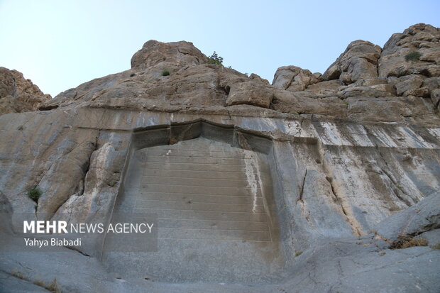 محوطه میراث جهانی بیستون