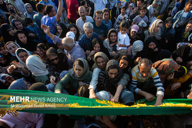 برگزاری آیین سنتی «پنجاه به در» و جشن بزرگ امام رضایی ها در قزوین