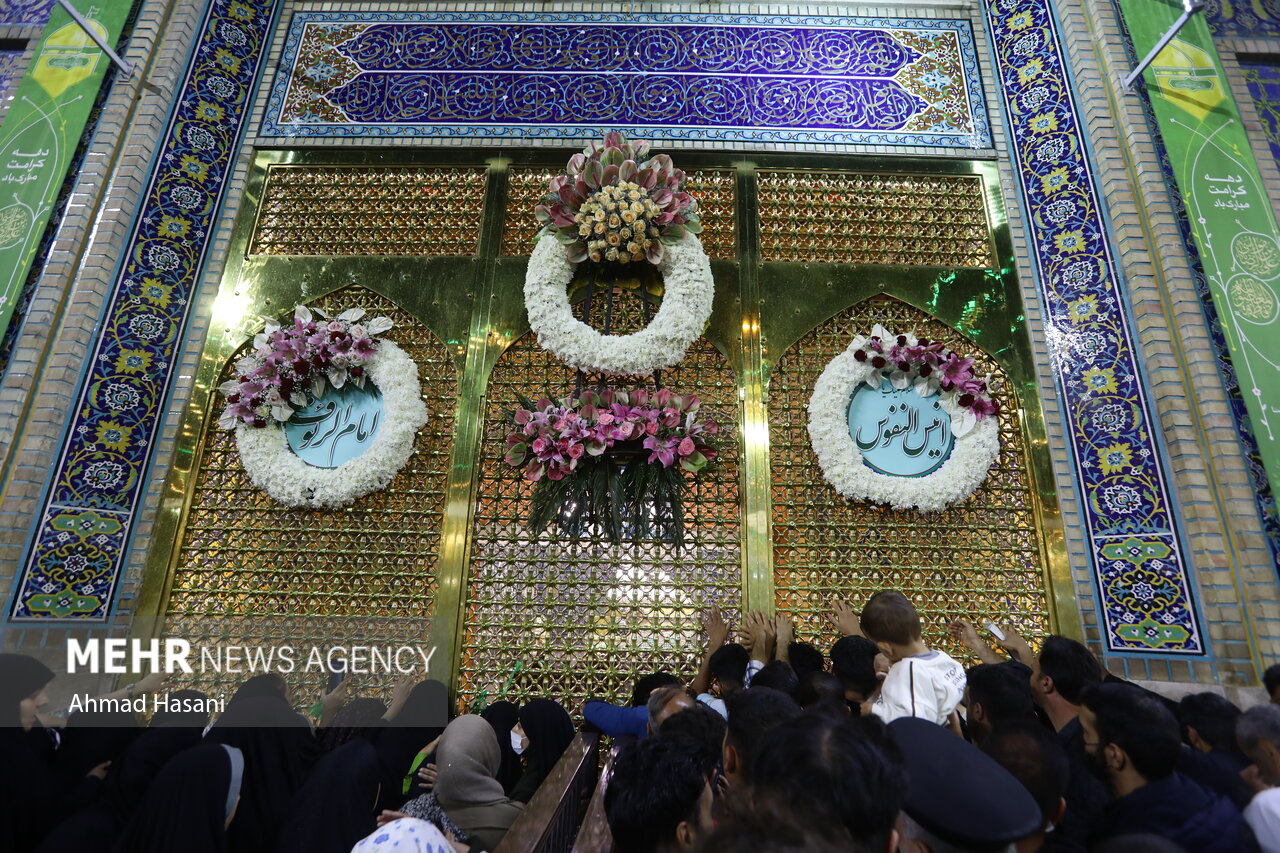 حرم امام رضا (ع) میزبان میلیونها زائر؛ جشن ولادت با حضور اقوام ایرانی