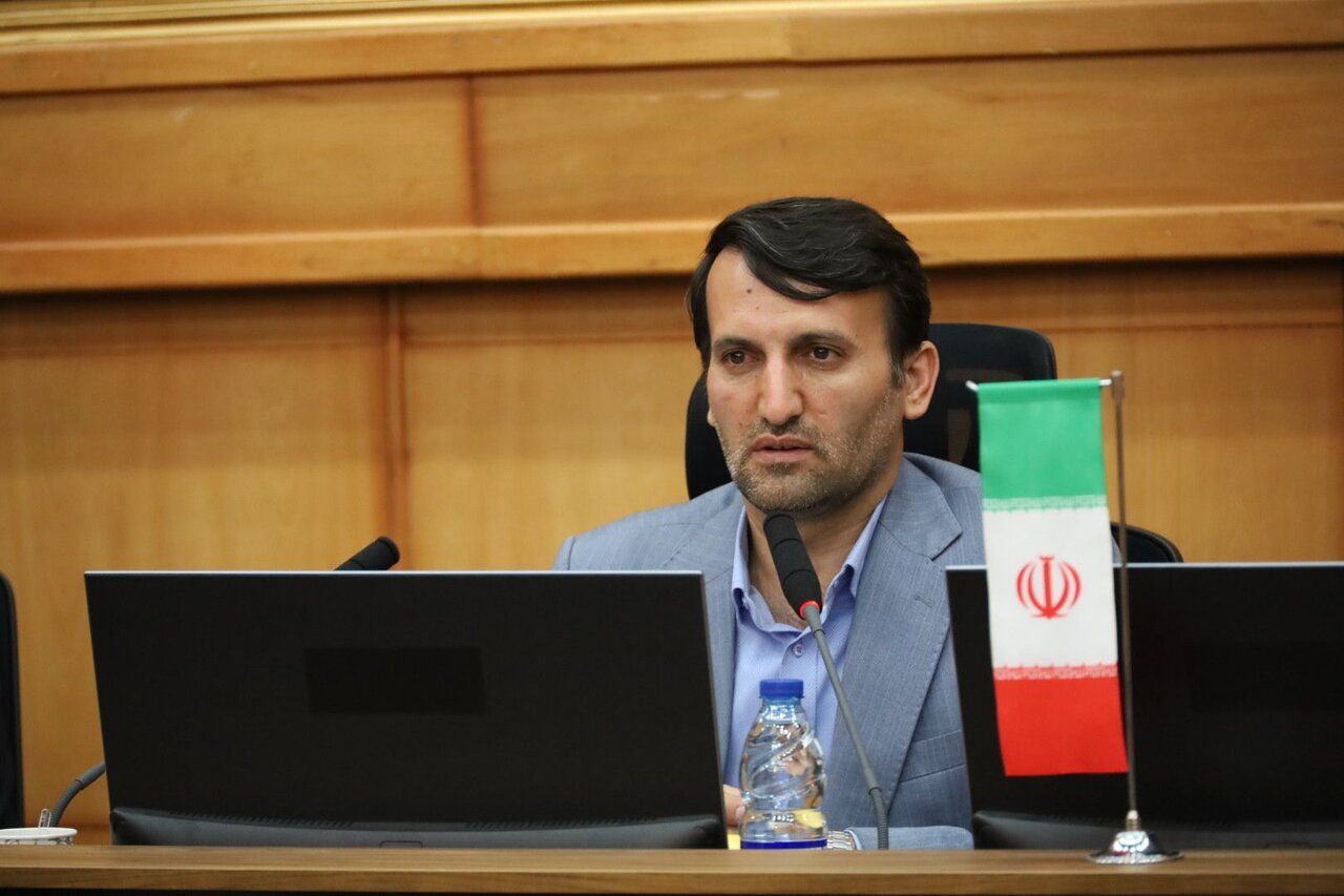 انبوه سازان تکالیف خود را در باب مدرسه سازی انجام دهند