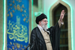 Leader urges whole world to stand against Israel crimes