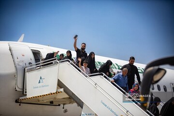 تفويج أول مجموعة من الحجاج الإيرانيين إلى مكة المكرمة