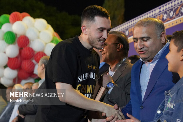 جشن ولادت امام رضا(ع) و تیم بسکتبال شهرداری گرگان