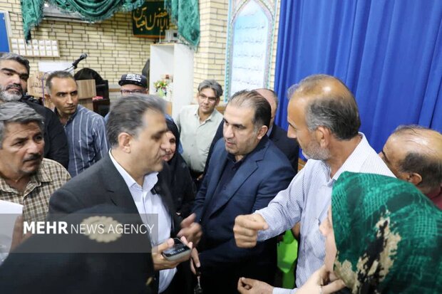 پایان نیمقرن انتظار؛ آغاز واگذاری سند منازل ۷۰۰ دستگاه بندر امام