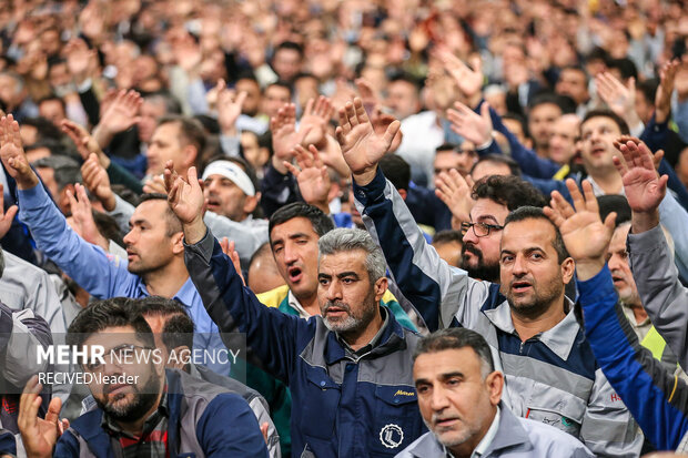 دیدار هزاران نفر از کارگران سراسر کشور با رهبر معظم انقلاب اسلامی