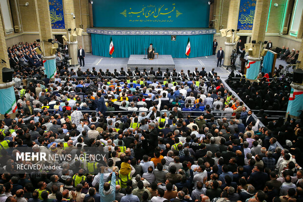دیدار هزاران نفر از کارگران سراسر کشور با رهبر معظم انقلاب اسلامی